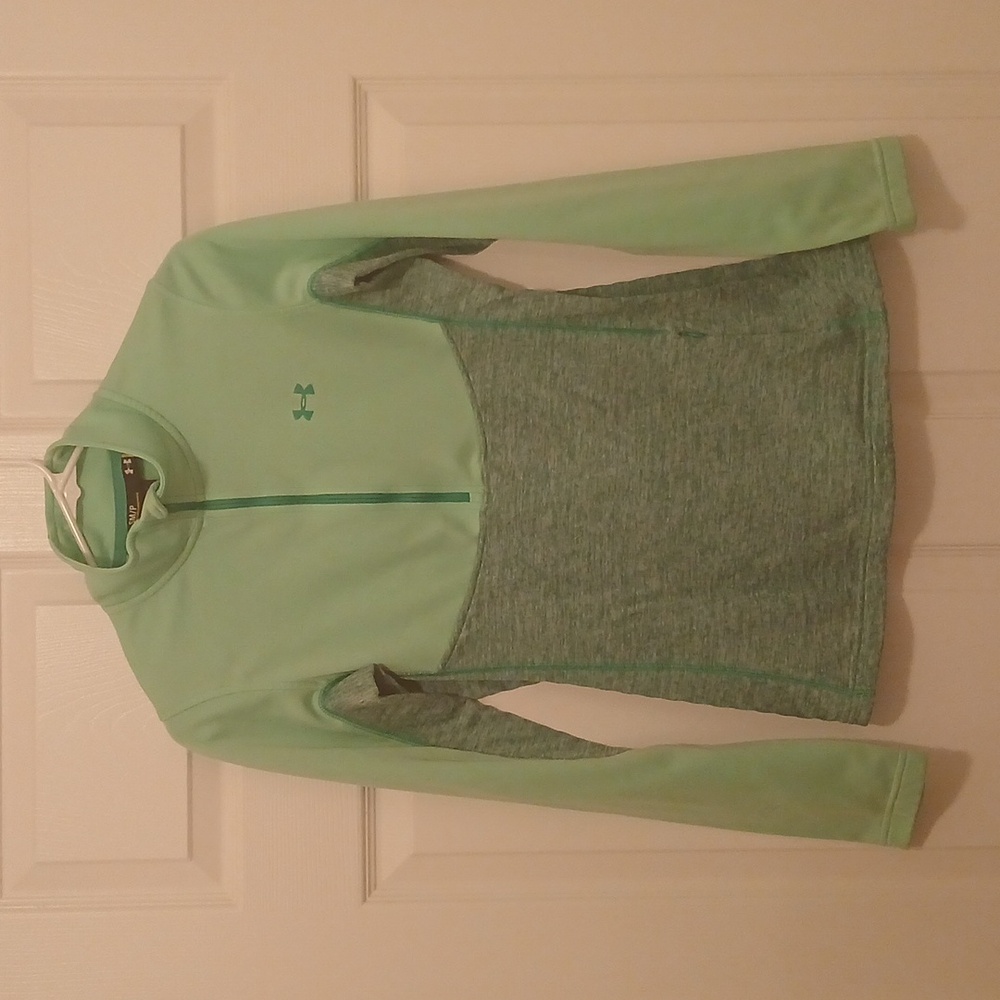 Under Armour fleece lined half-zip. Size S.